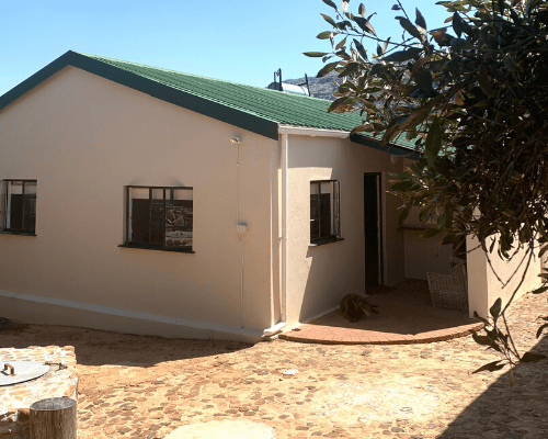 Self-Catering (Cabin 1-6)